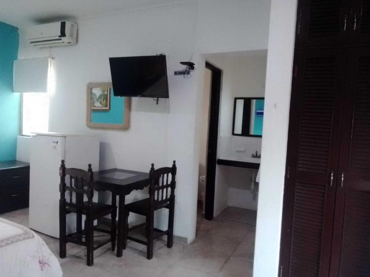 Hotel Acuario Playa Del Carmen Exteriör bild