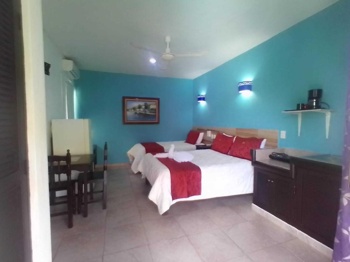 Hotel Acuario Playa Del Carmen Exteriör bild