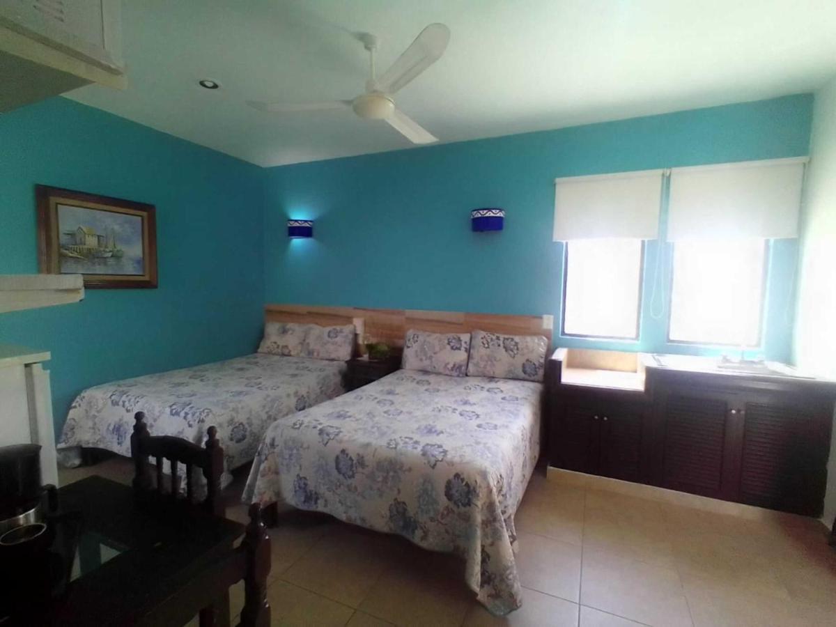 Hotel Acuario Playa Del Carmen Exteriör bild
